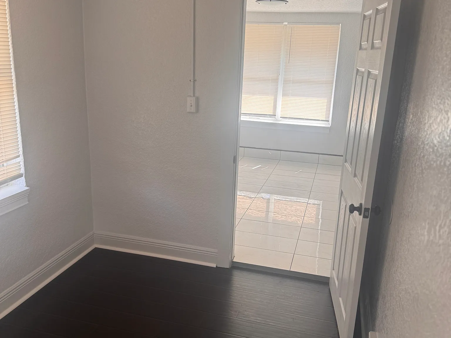 1713 E Chelsea St — Photo 4