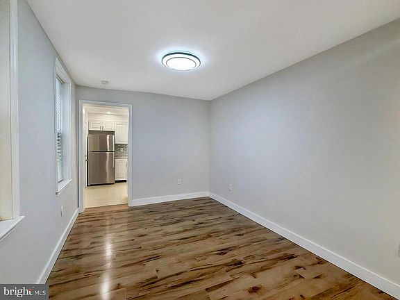 4th image of 534 W Huntingdon St
