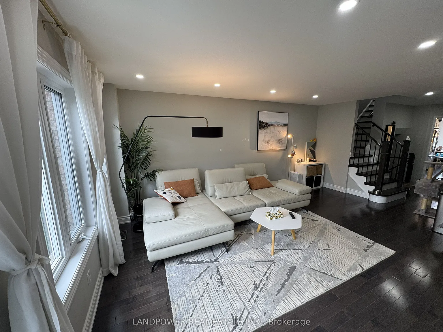 3 bed, $3,500 — Photo 3
