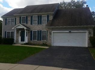 1304 Prairie Ct, West Chicago, IL 60185