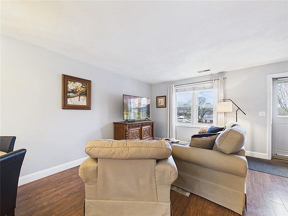4th image of 3399 Post Rd APT 6