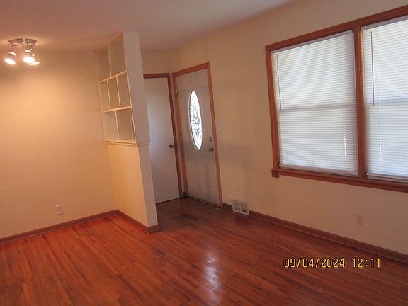 2nd image of 1666 Jessamine Ave E