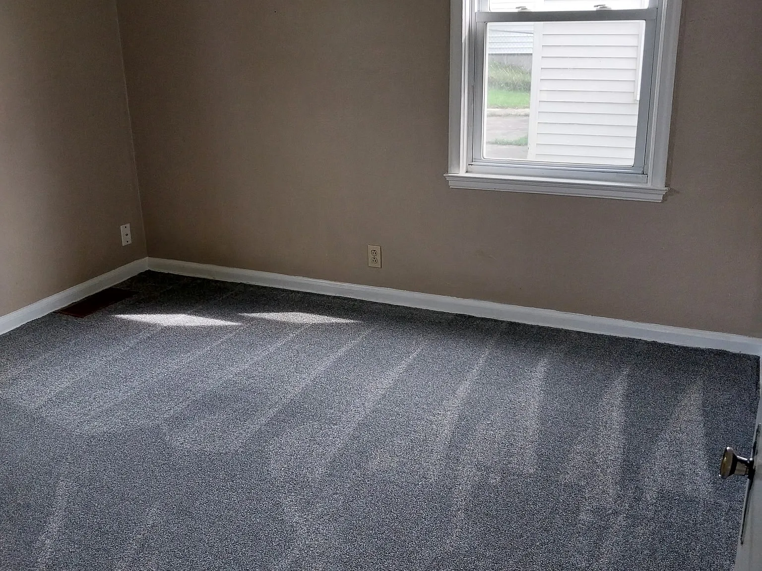 2 bed, 755 sqft, $1,145 — Photo 3