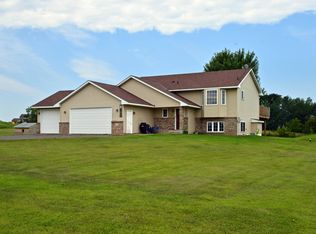 28600 Snow Goose Trl, Shafer, MN 55074