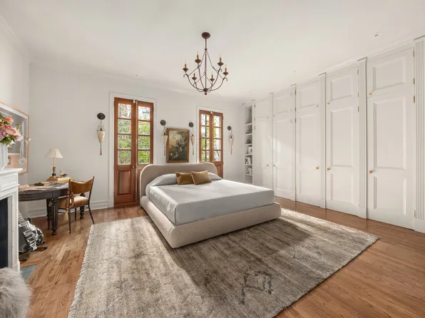 222 East 11th Street image 20 of 30