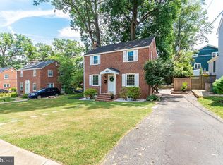 6134 11th Rd N, Arlington, VA 22205