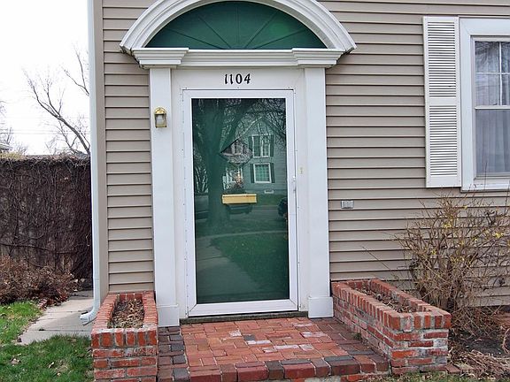2nd image of 1104 W 22nd St