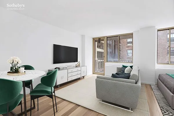 Sold by Sotheby's International Realty | media 3