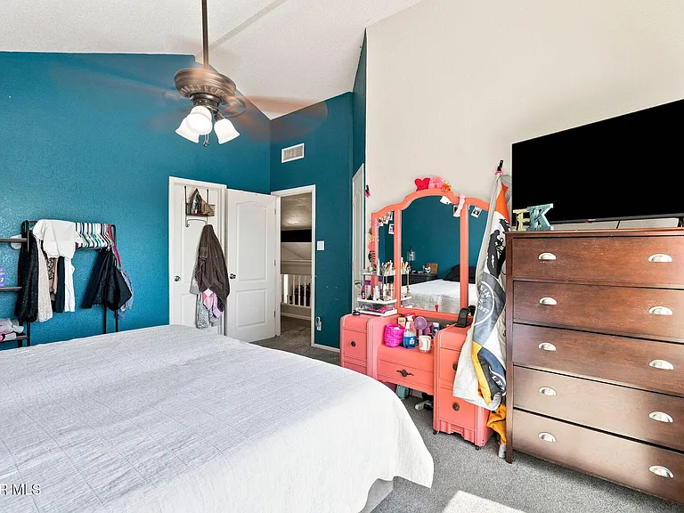 2437 Fletcher Pl — Photo 33