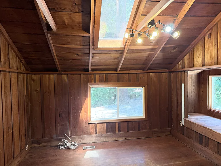 133 Western Ave — Photo 14
