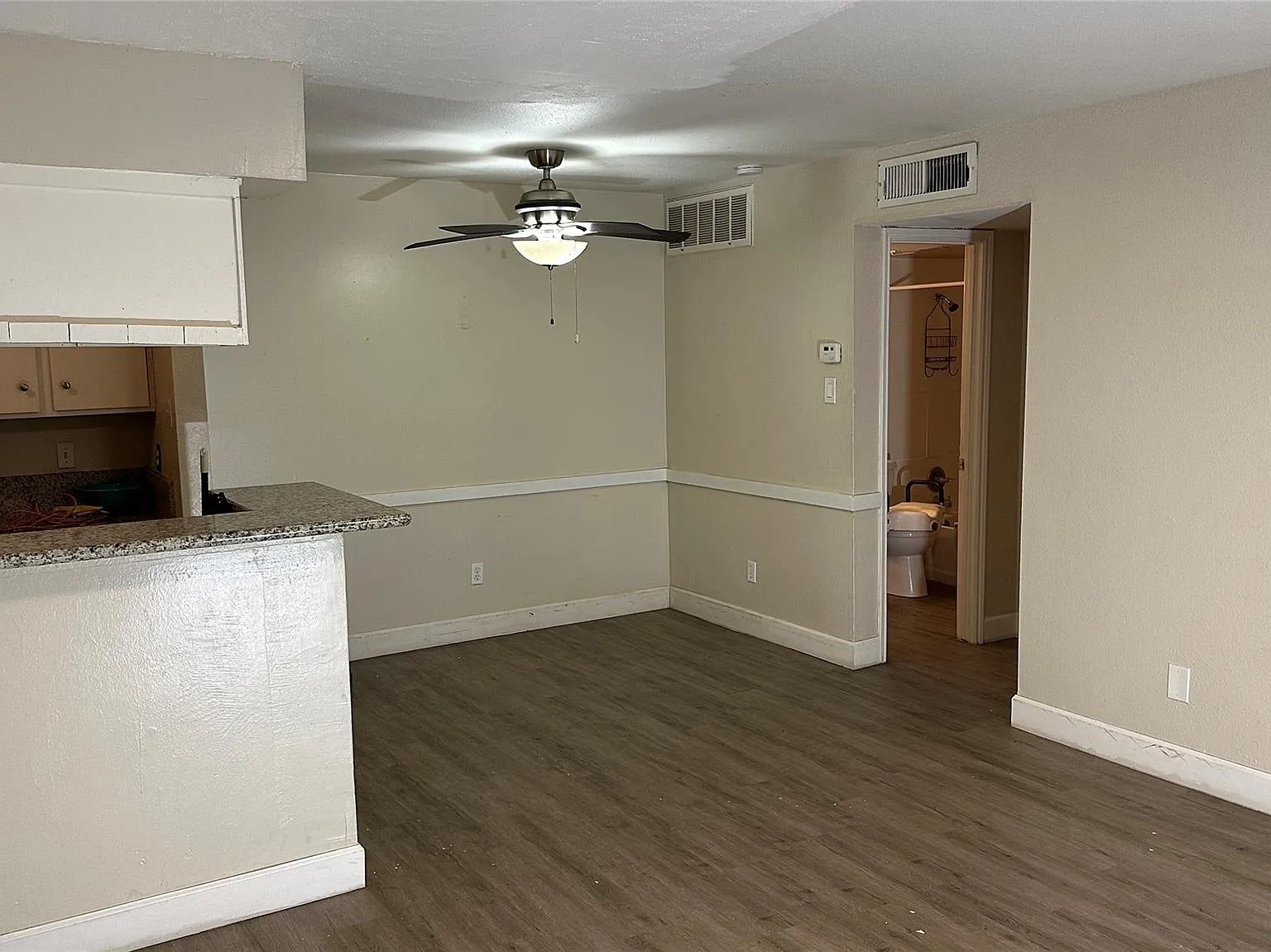 1 bed, 1.0 bath, 651 sqft, $1,200 — Photo 1