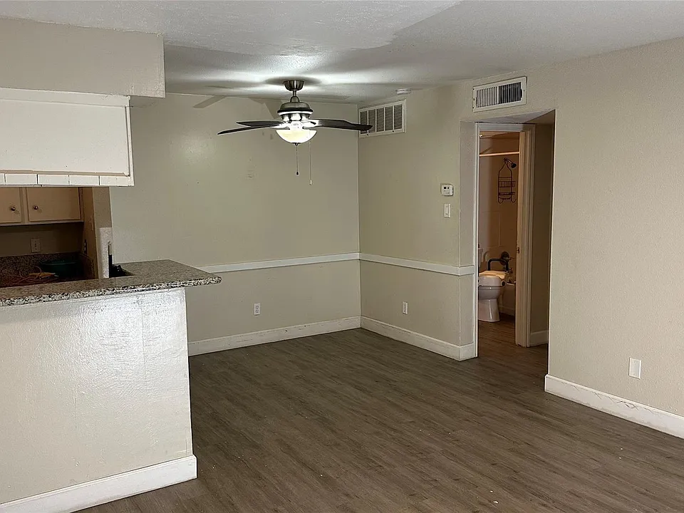 9550 Deering Dr #405