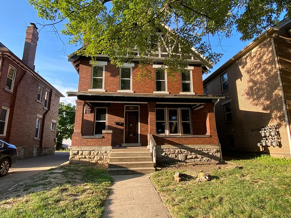 211 E 16th Ave