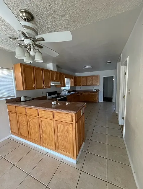 3 bed, 1144 sqft, $1,950 — Photo 3