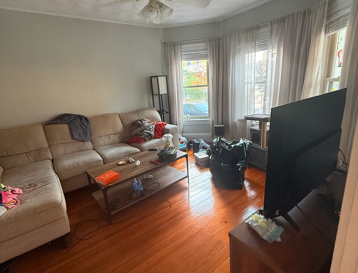 2 bed, 9999 sqft, $2,900 — Photo 2