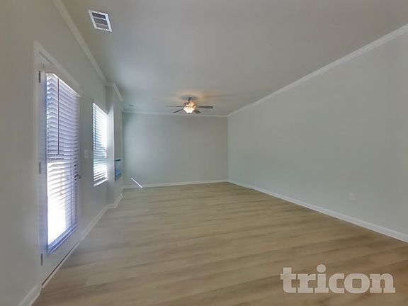 3rd image of 831 Bryson Lake Cir