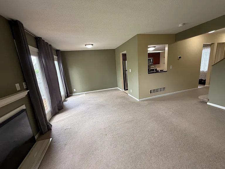 243 Fieldcrest St — Photo 10