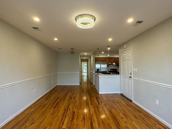 2nd image of 15 Seymour Ave Floor 2
