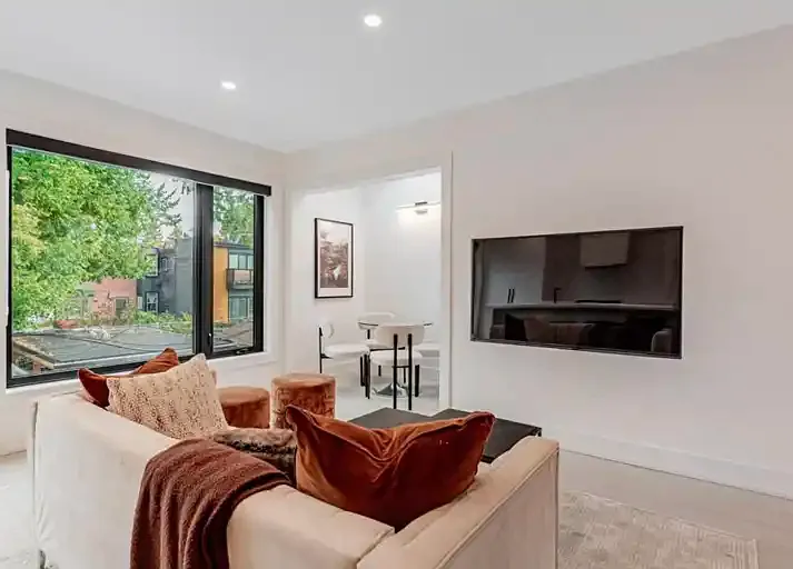 2 bed, 1.0 bath, 900 sqft, $3,250 — Photo 4