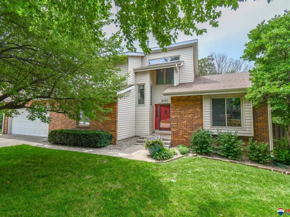 6421 White Dove Cir, Lincoln, NE 68512