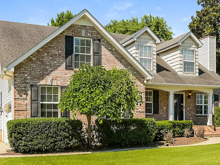 2521 Kilkenny Ct — Photo 4
