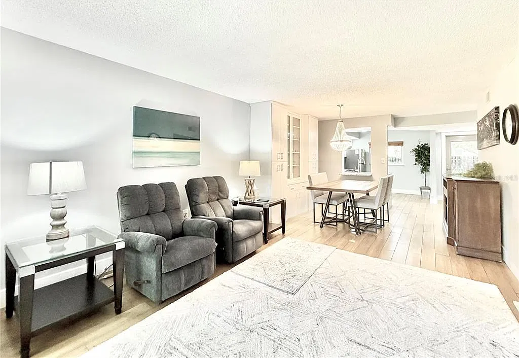 2 bed, 2.0 bath, 1120 sqft, $1,790 — Photo 4