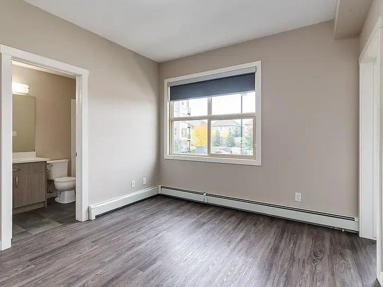 1104 Windermere Way SW — Photo 14