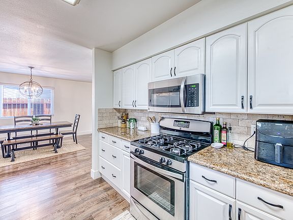 Granite countertops with lots of space for appliances and food prep