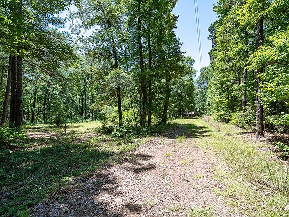 4th image of 718 Private Road 8060