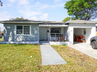 902 NW 6th Ter, Hallandale, FL 33009