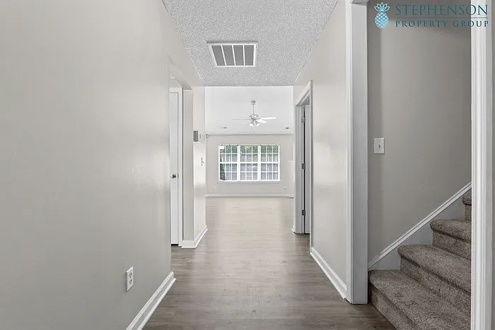128 Pennbrook Ln — Photo 2