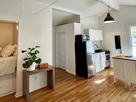 Kitchen with island