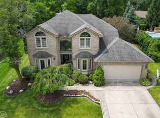 49193 Frances Dr, Macomb, MI 48044