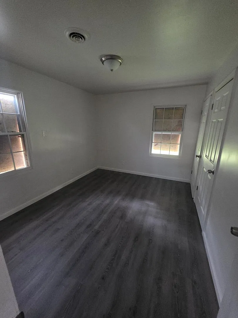 Building Photo - 716 Saint Martin Dr