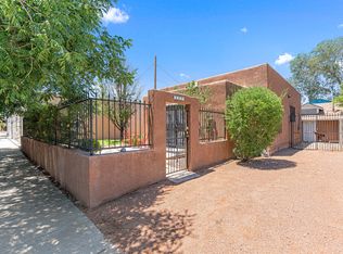 1109 6th St NW, Albuquerque, NM 87102