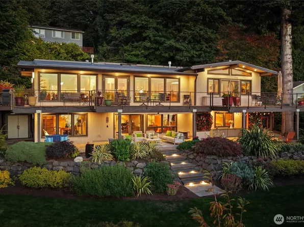 13210 Holmes Point Drive NE, Kirkland, WA 98034