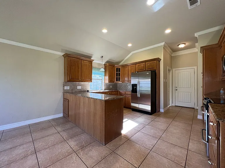 3016 Pueblo Dr — Photo 5