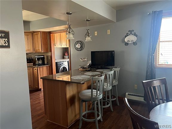 4th image of 320 Center St