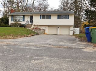 40 Skyview Ln, Waterbury, CT 06708