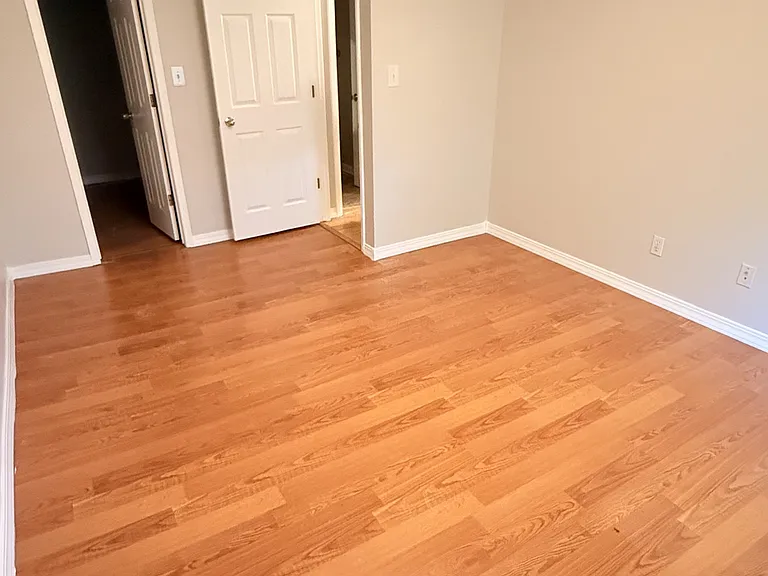 937 Breezewood Cir — Photo 5