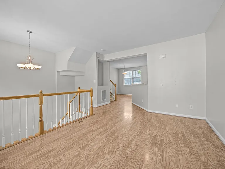 4718 Longhill Ln — Photo 14