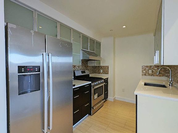 4th image of 42-35 Main St #4C