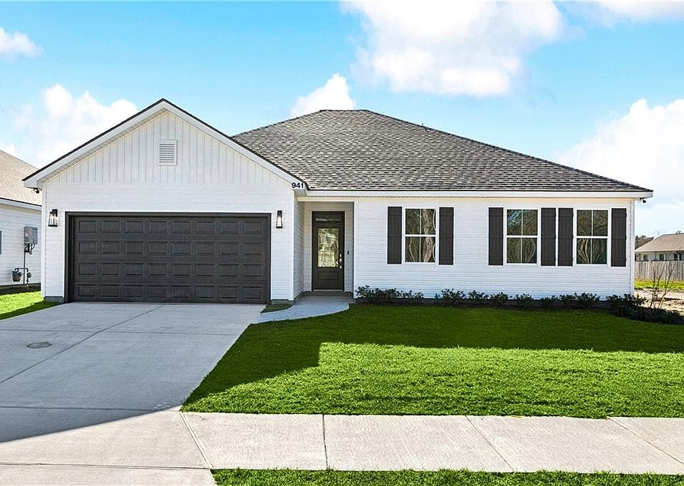 1st image of 941 Laurel Oaks Dr