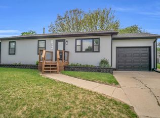 1306 12th Ave, Kearney, NE 68845