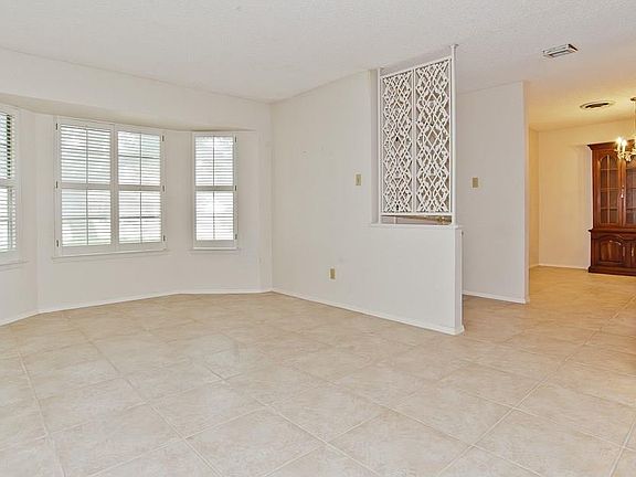 5th image of 4908 Blaney Ave