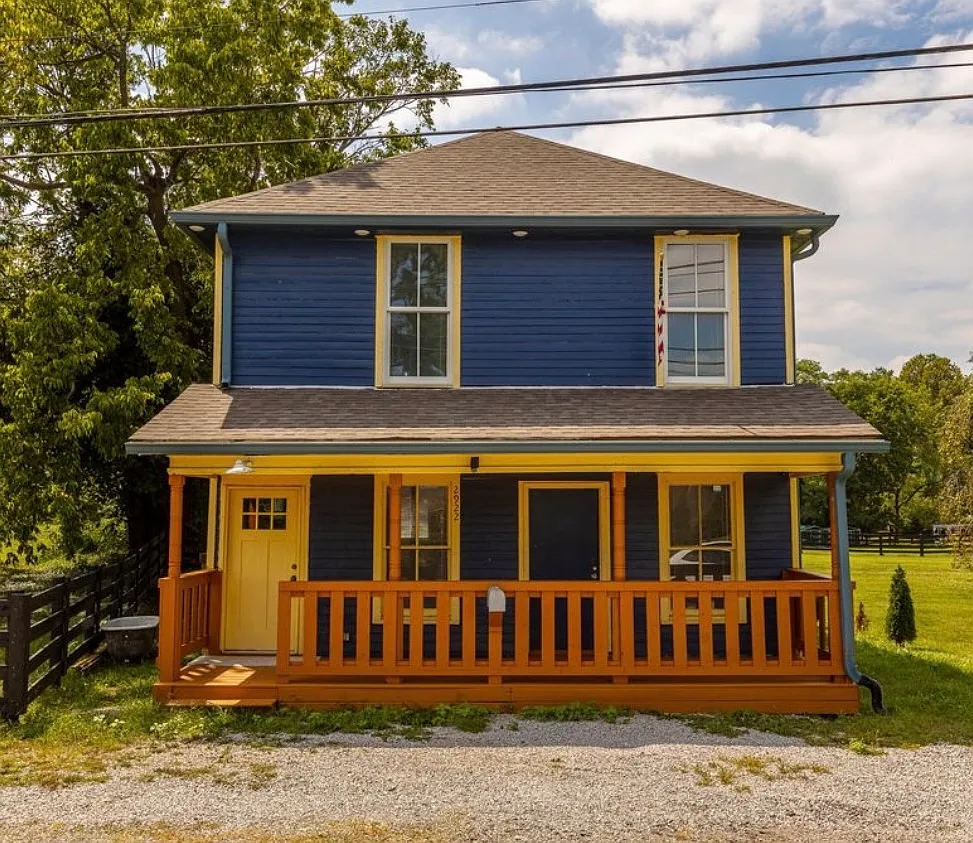 4 bed, 1920 sqft, $3,100 — Photo 2