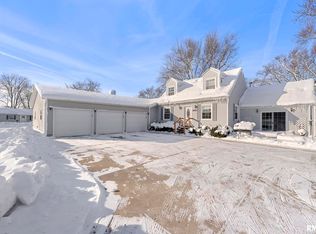 1620 Coyne Center Rd, Milan, IL 61264