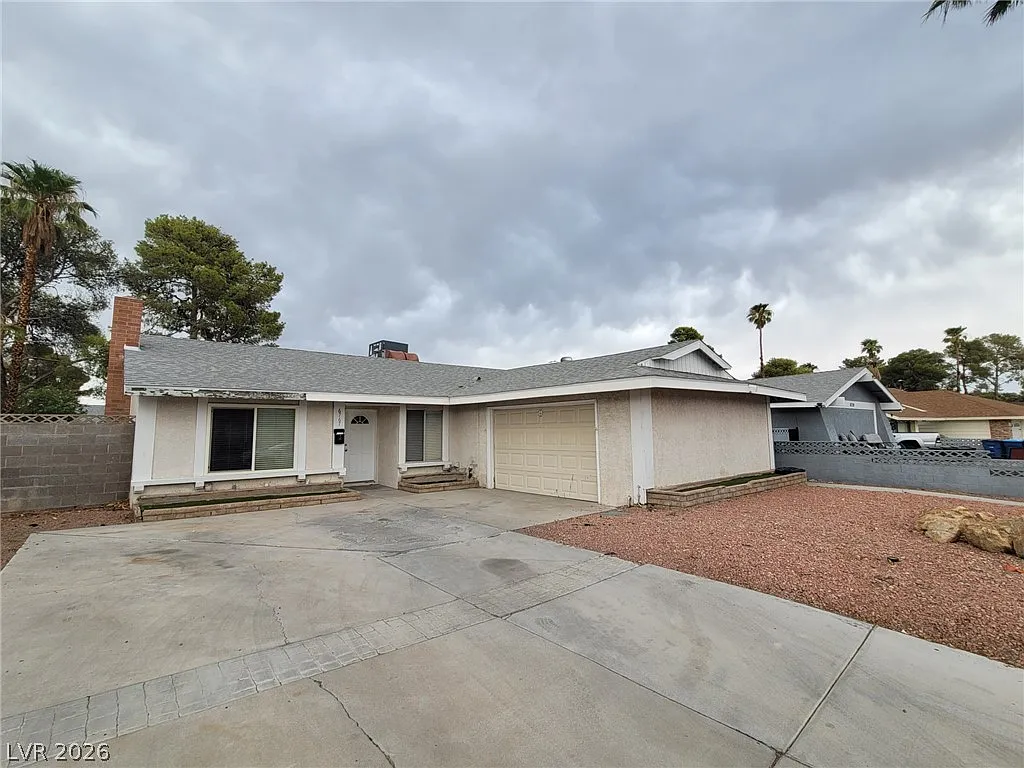 3 bed, 2.0 bath, 1420 sqft, $2,150 — Photo 2