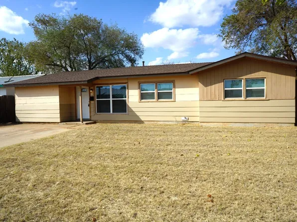 609 E Yucca Ln, Brownfield, TX 79316