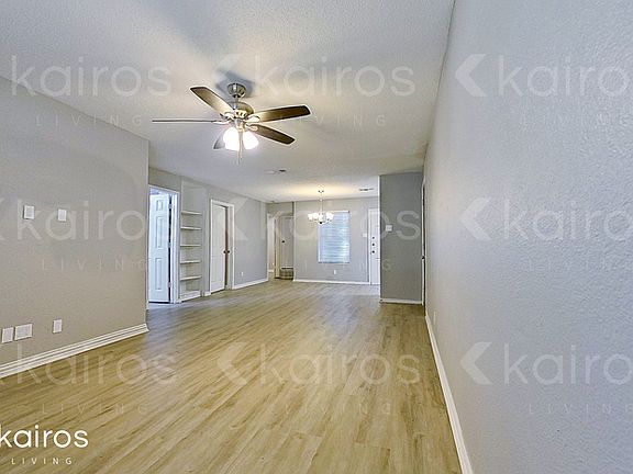 4th image of 1121 Pampa Dr